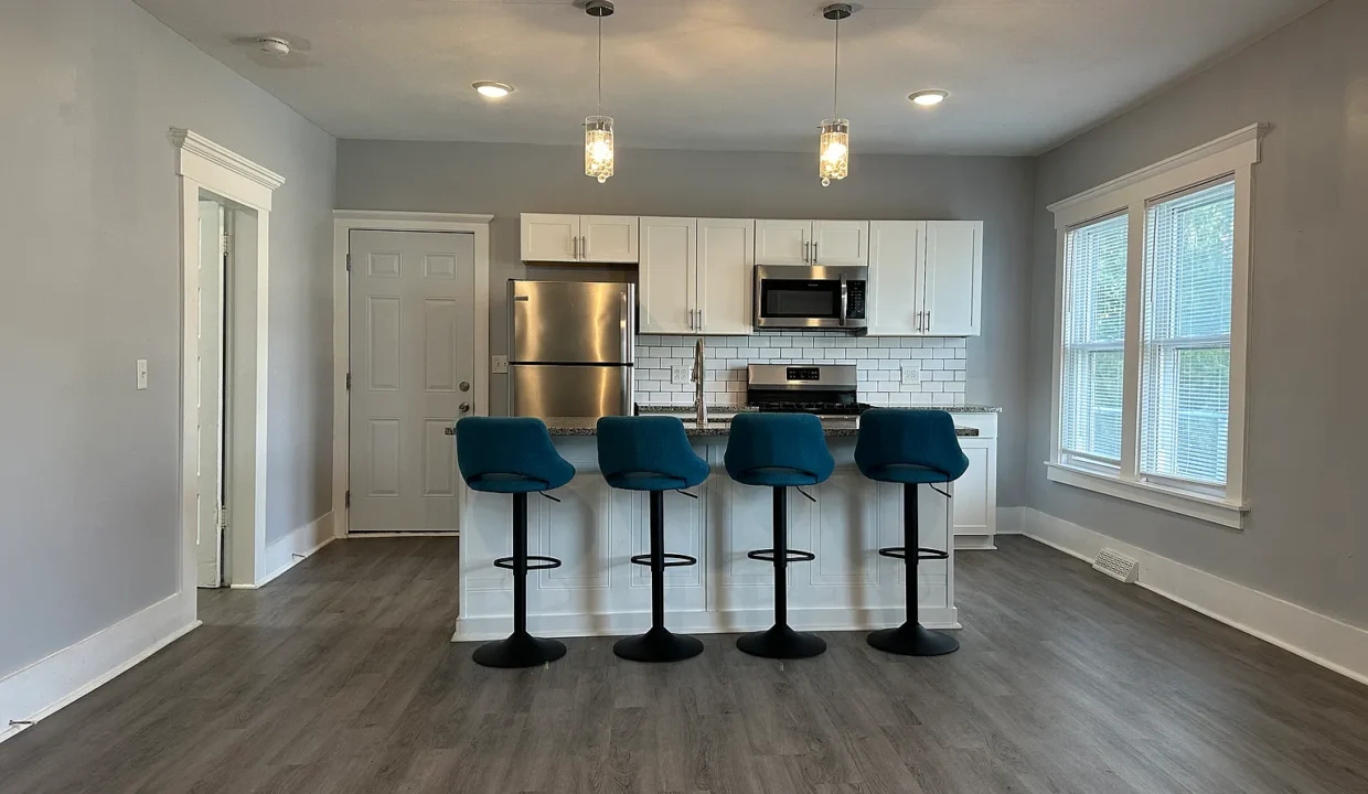 200 6th St Floor 1
