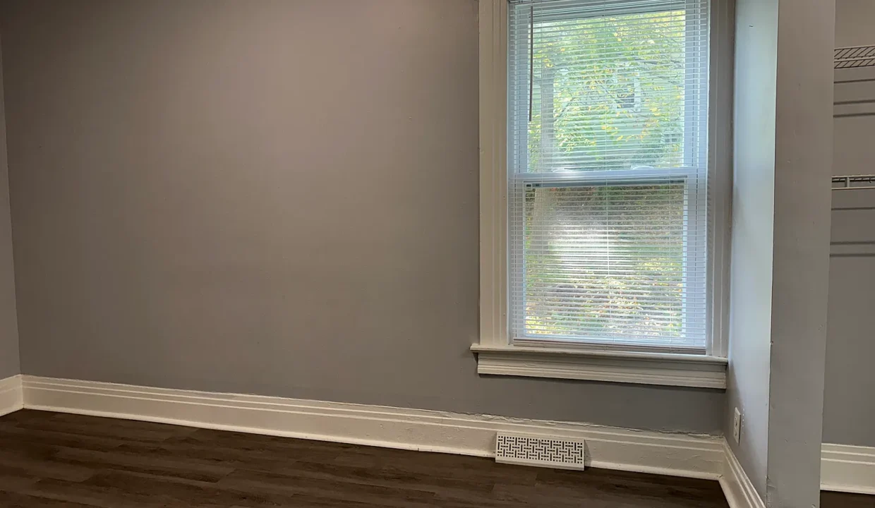 200 6th St Floor 1 Room2