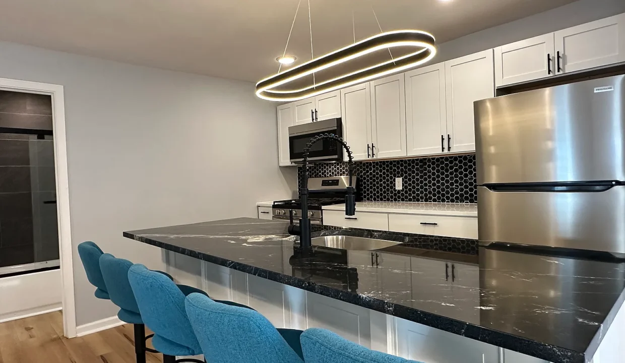 408 E Laurel St, APT 2